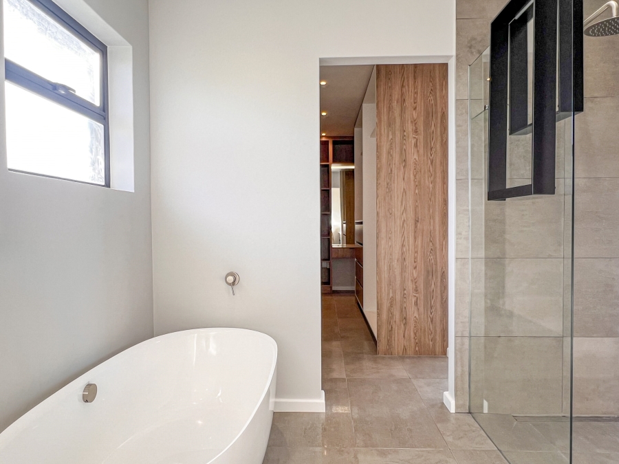 3 Bedroom Property for Sale in Country Club Western Cape